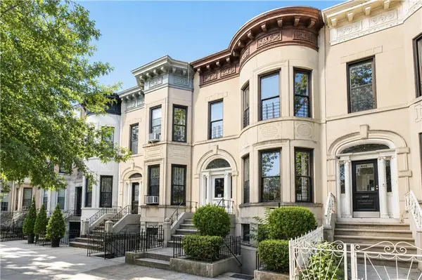 450 Bay Ridge Pkwy, Brooklyn, NY 11209