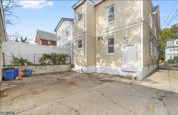 24 Irving Ave, Newark City, NJ 07112