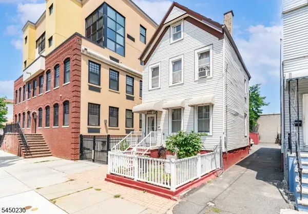 186 Culver Ave, Jersey City, NJ 07305
