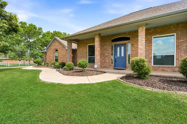 2717 Aston Meadows Drive, Haslet, TX 76052