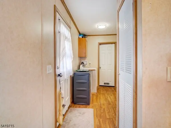 17 E 6th Street, Moonachie Boro, NJ 07074
