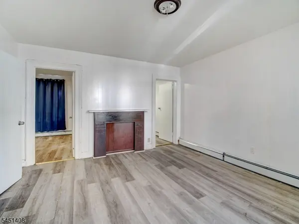 54 N 4Th St, Paterson City, NJ 07522