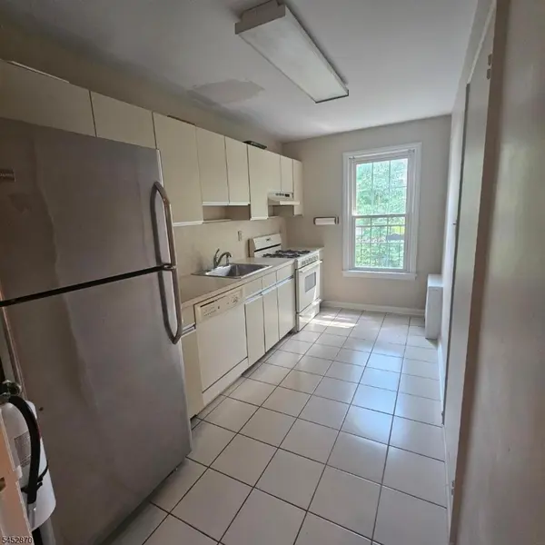 390 Morris Ave #20, Summit City, NJ 07901