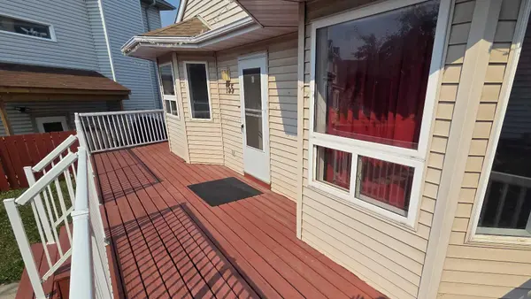 155 Applefield Close SE, Calgary, AB T2A 7P9