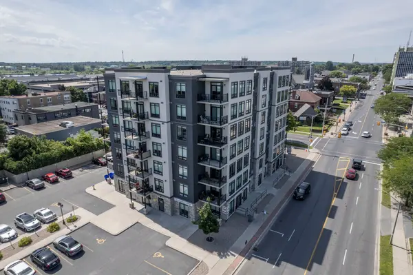 108 Second ST E #4, Cornwall, ON K6H 0C9