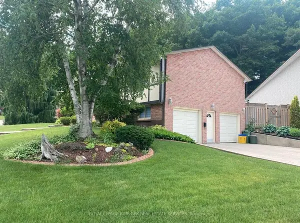 4 Sunhaven CT, Hamilton, ON L8G 4G7