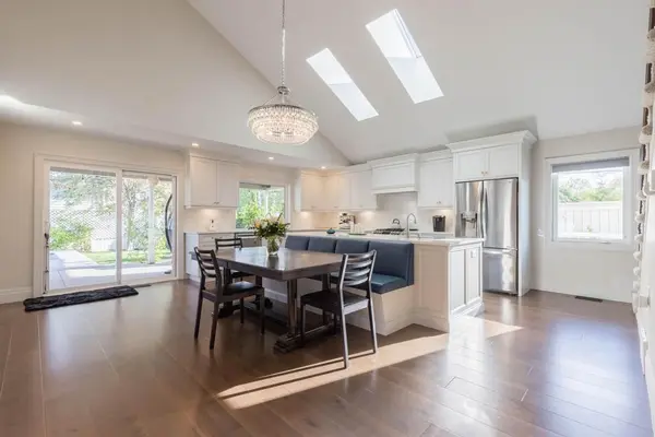 2A Dixie RD, St. Catharines, ON L2N 2A8