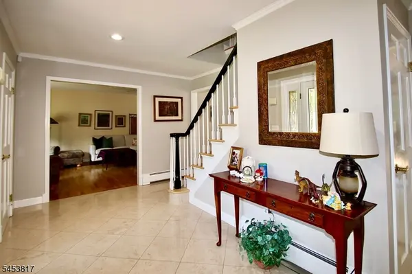 9 Watch Hill Rd, Mahwah Twp., NJ 07430