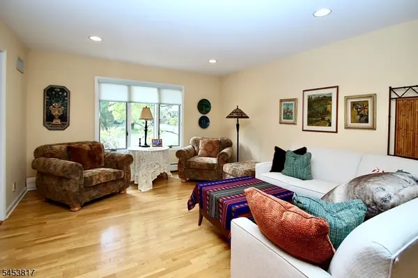 9 Watch Hill Rd, Mahwah Twp., NJ 07430