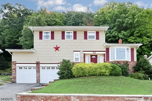 62 Molinari Dr, Wanaque Boro, NJ 07465