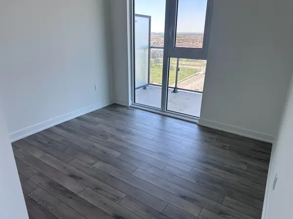 15 Skyridge DR #1120, Brampton, ON L6P 4S3