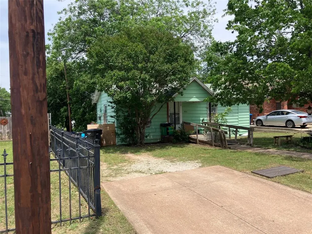 5930 Bonnell Avenue, Fort Worth, TX 76107