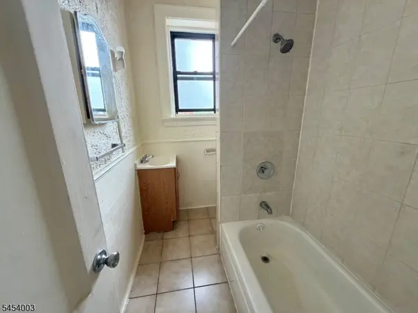 94 S Munn Ave #27, East Orange City, NJ 07018