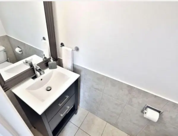 1580 Lancaster DR #29, Oakville, ON L6H 2Z5