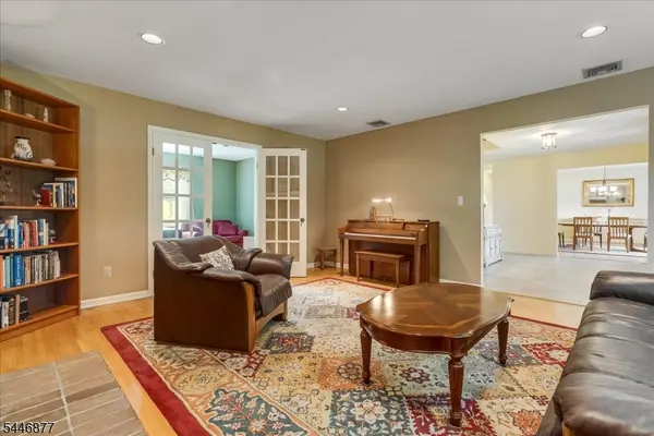34 Deire Dr, Sparta Twp., NJ 07871