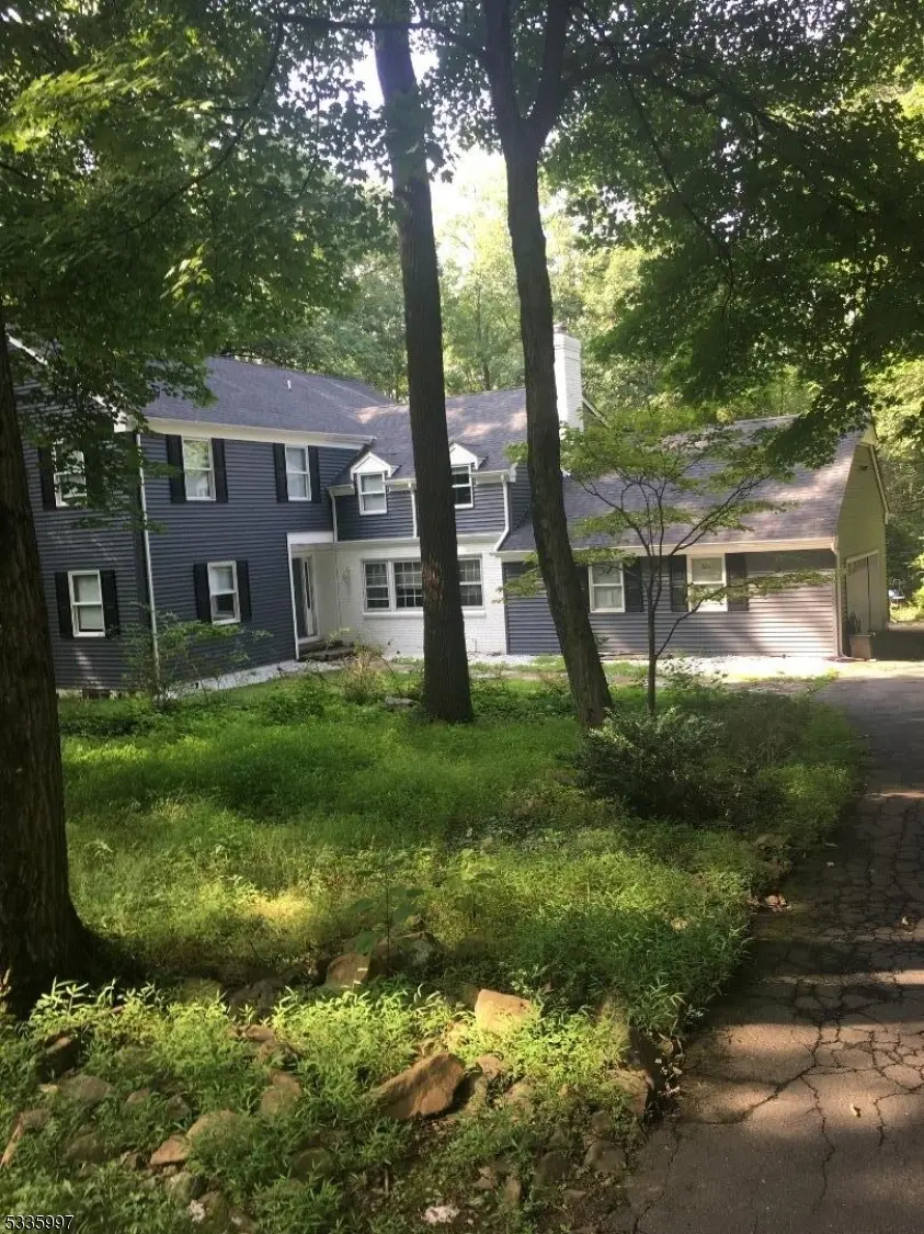 14 Sunrise Dr, Warren Twp., NJ 07059