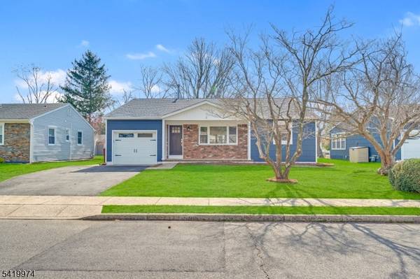 3 Pembroke Ln, Berkeley Twp., NJ 08757