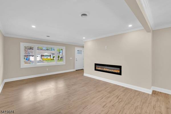 3 Pembroke Ln, Berkeley Twp., NJ 08757