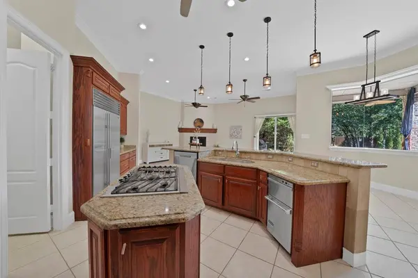 6204 Toscana Circle, Fort Worth, TX 76140