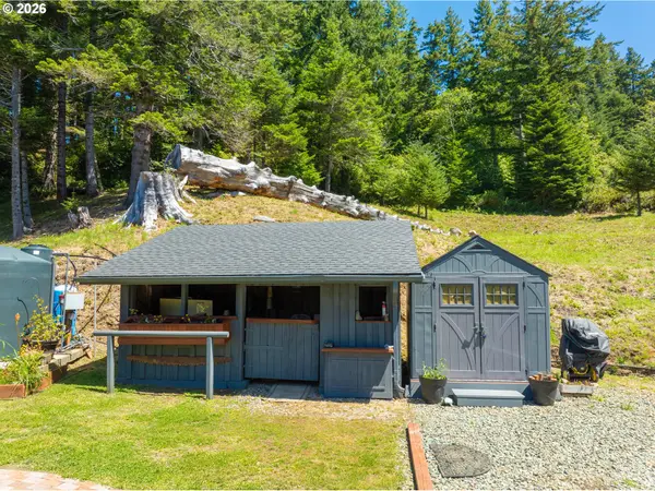 27837 THIMBLEBERRY RD, Gold Beach, OR 97444