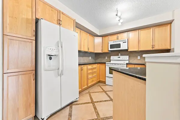 5200 44 AVE NE #2103, Calgary, AB T1Y7L4