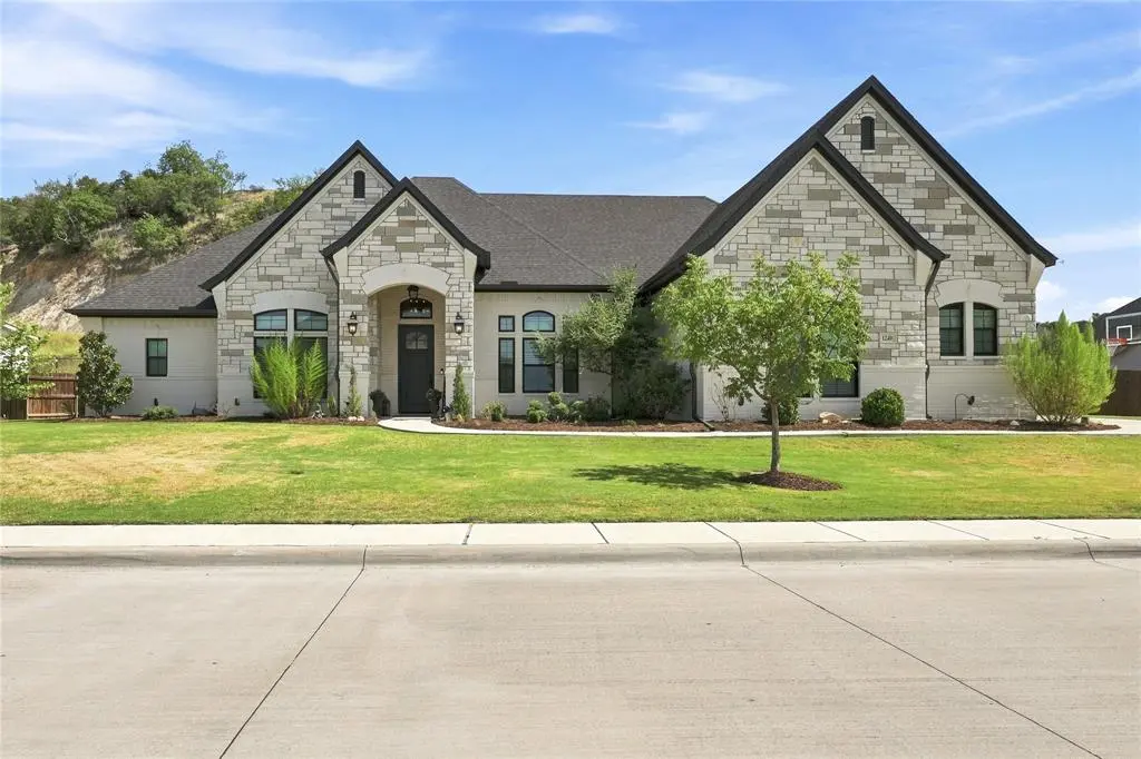 1240 Crown Valley Drive, Weatherford, TX 76087