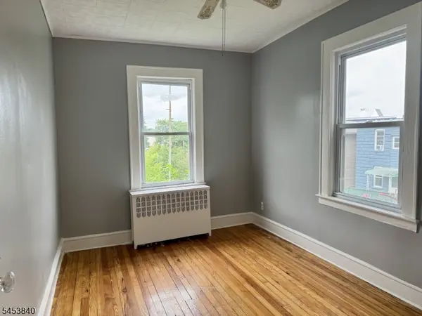145 Maple St #11, Kearny Town, NJ 07032