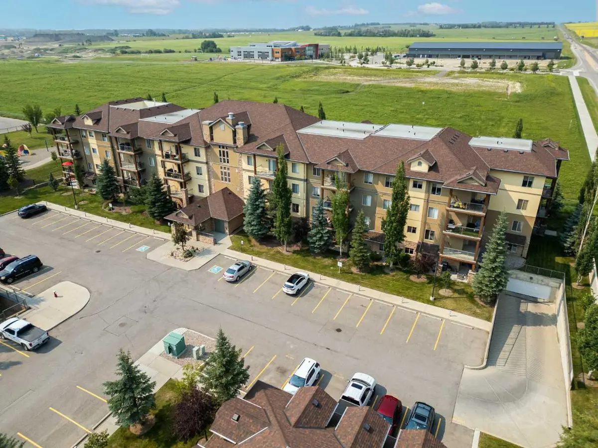 92 Crystal Shores RD #4203, Okotoks, AB T1S 2N2
