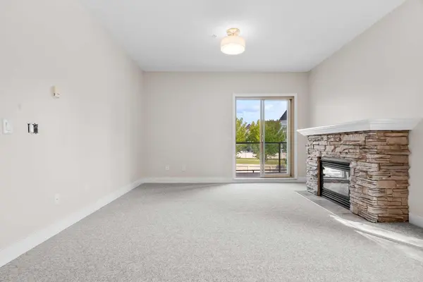 92 Crystal Shores RD #4203, Okotoks, AB T1S 2N2