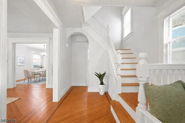 888 Lake St, Newark City, NJ 07104