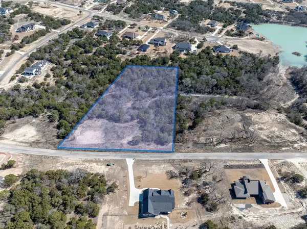 1145 Eagles Bluff Drive, Weatherford, TX 76087