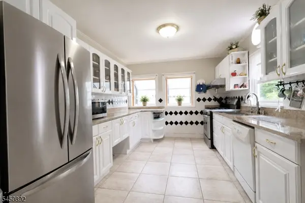 19 Aspen Rd, West Orange Twp., NJ 07052