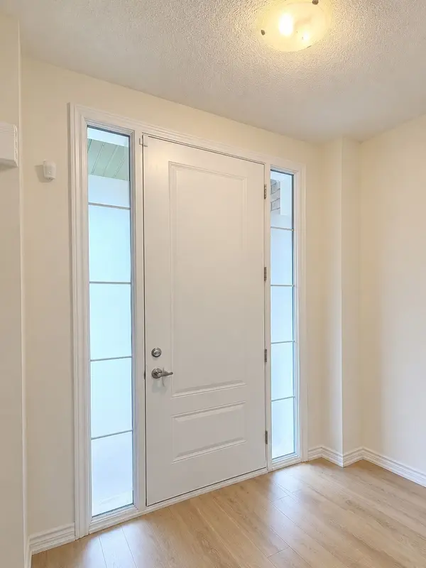 111 Sanders RD, Erin, ON N0B 1T0