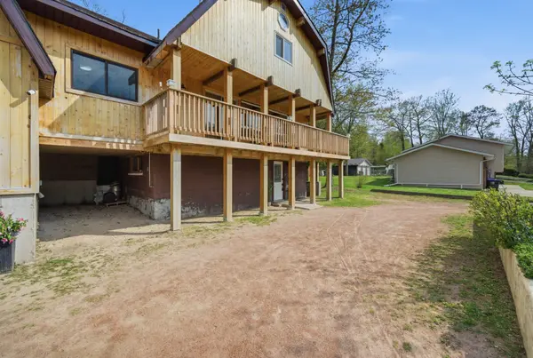 61 Antigua DR, Wasaga Beach, ON L9Z 2S3