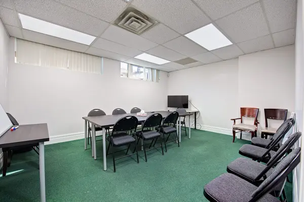 55 Village Centre PL #55-300, Mississauga, ON L4Z 1V9
