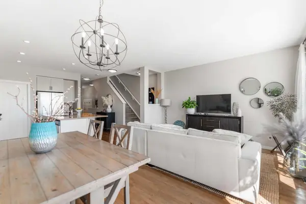 124 Masters CRES SE, Calgary, AB T3M2M9