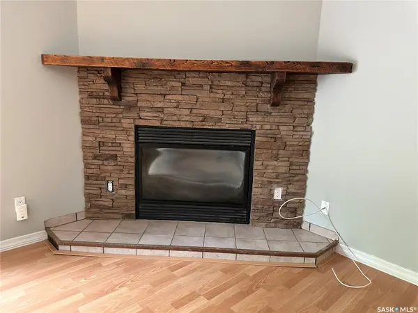 815 Douglas ROAD, Weyburn, SK S4H 2M9