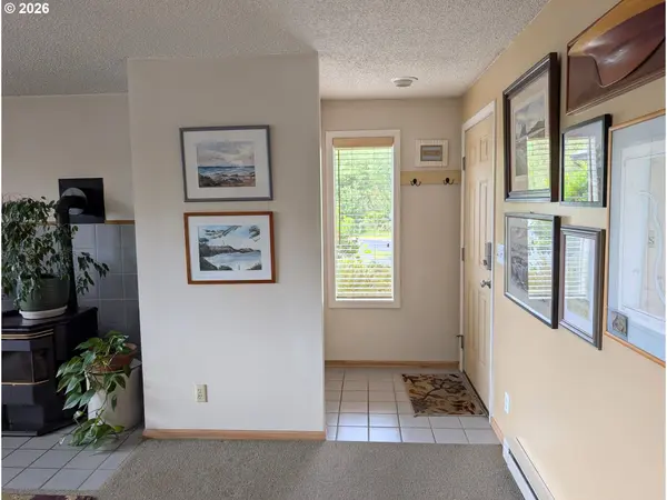 1070 BAY ST #22, Florence, OR 97439