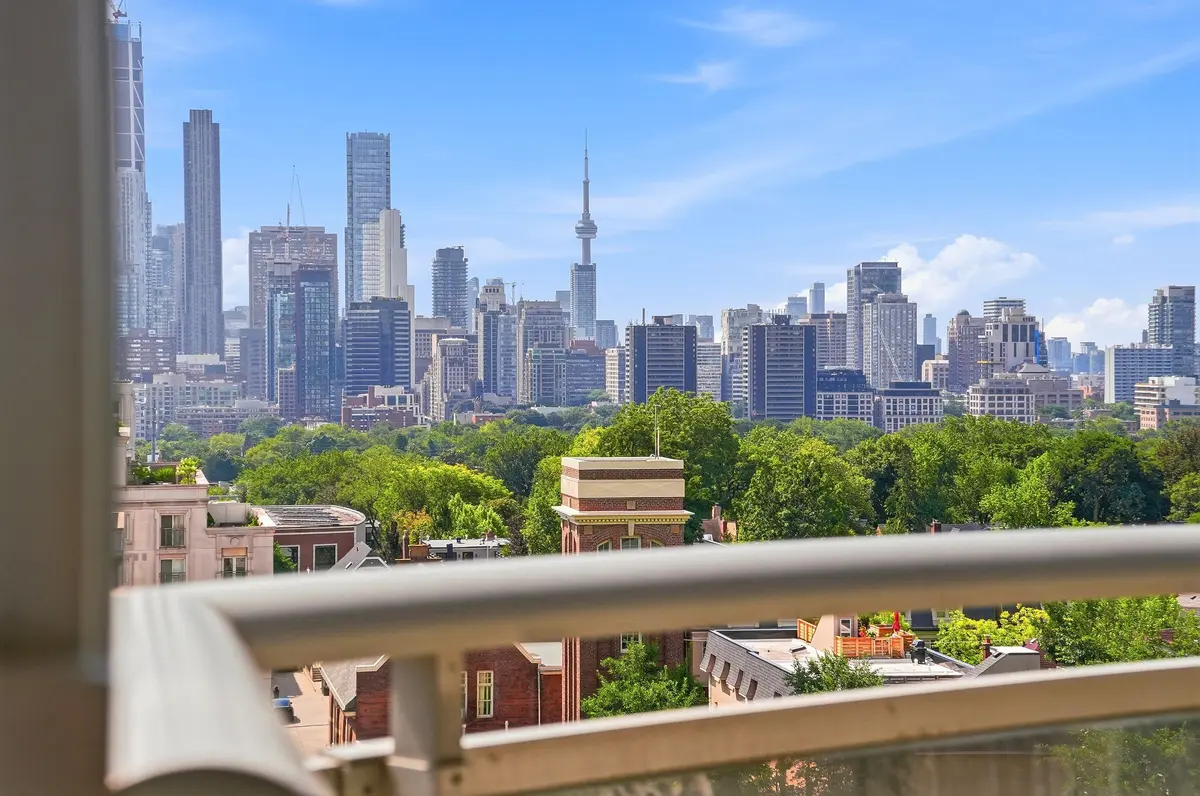 1430 Yonge ST #902, Toronto C02, ON M4T 1Y6