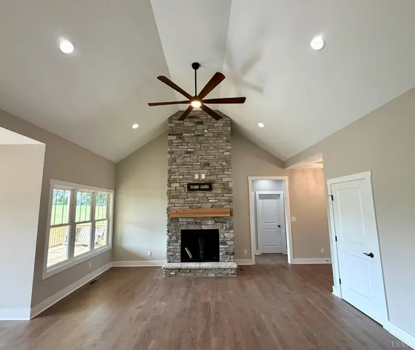 1056 Cedar Tree LN, Forest, VA 24255