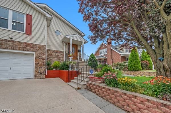 605 Corliss Ave, Phillipsburg Town, NJ 08865
