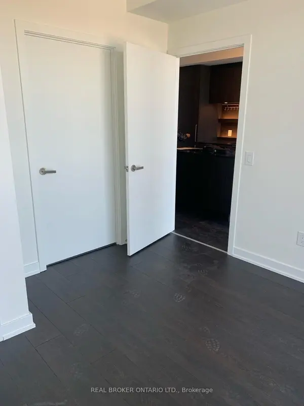 28 Ann ST E #301, Mississauga, ON L5G 0E1