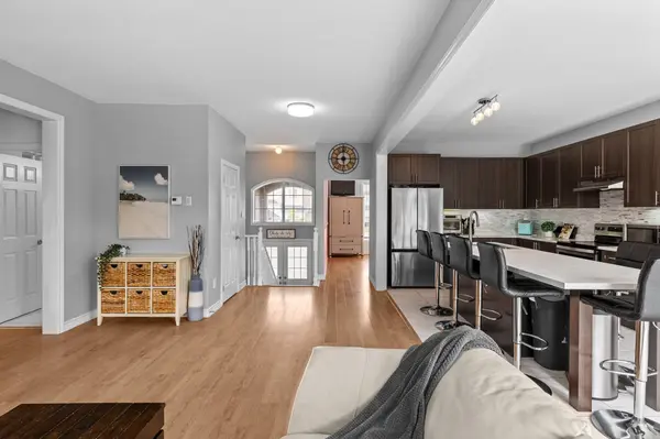 211 Roy DR, Clearview, ON L0M 1S0