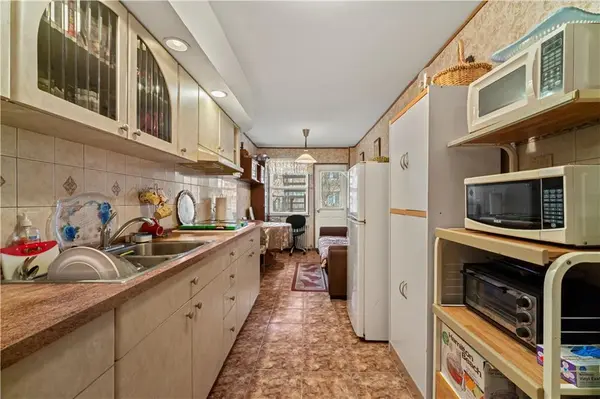 2464 East 28th ST, Brooklyn, NY 11235