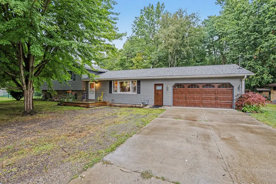 6590 Brunden PL, Coloma Twp, MI 49038