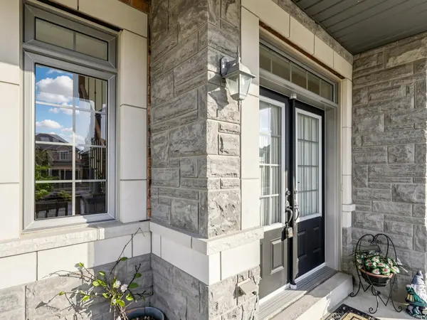 15 Motley CT, Richmond Hill, ON L4E 0N4