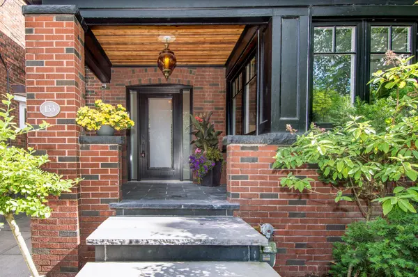 133 Deforest RD, Toronto W01, ON M6S 1J7