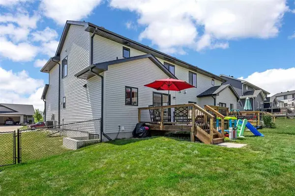 417 Dawson Dr, West Branch, IA 52358