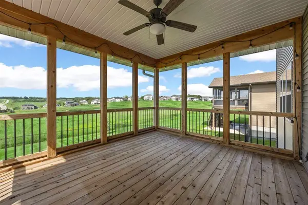 1300 E Tartan Dr, North Liberty, IA 52317
