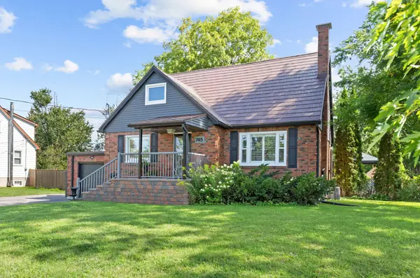 745 Crawford DR, Peterborough, ON K9J 3W9
